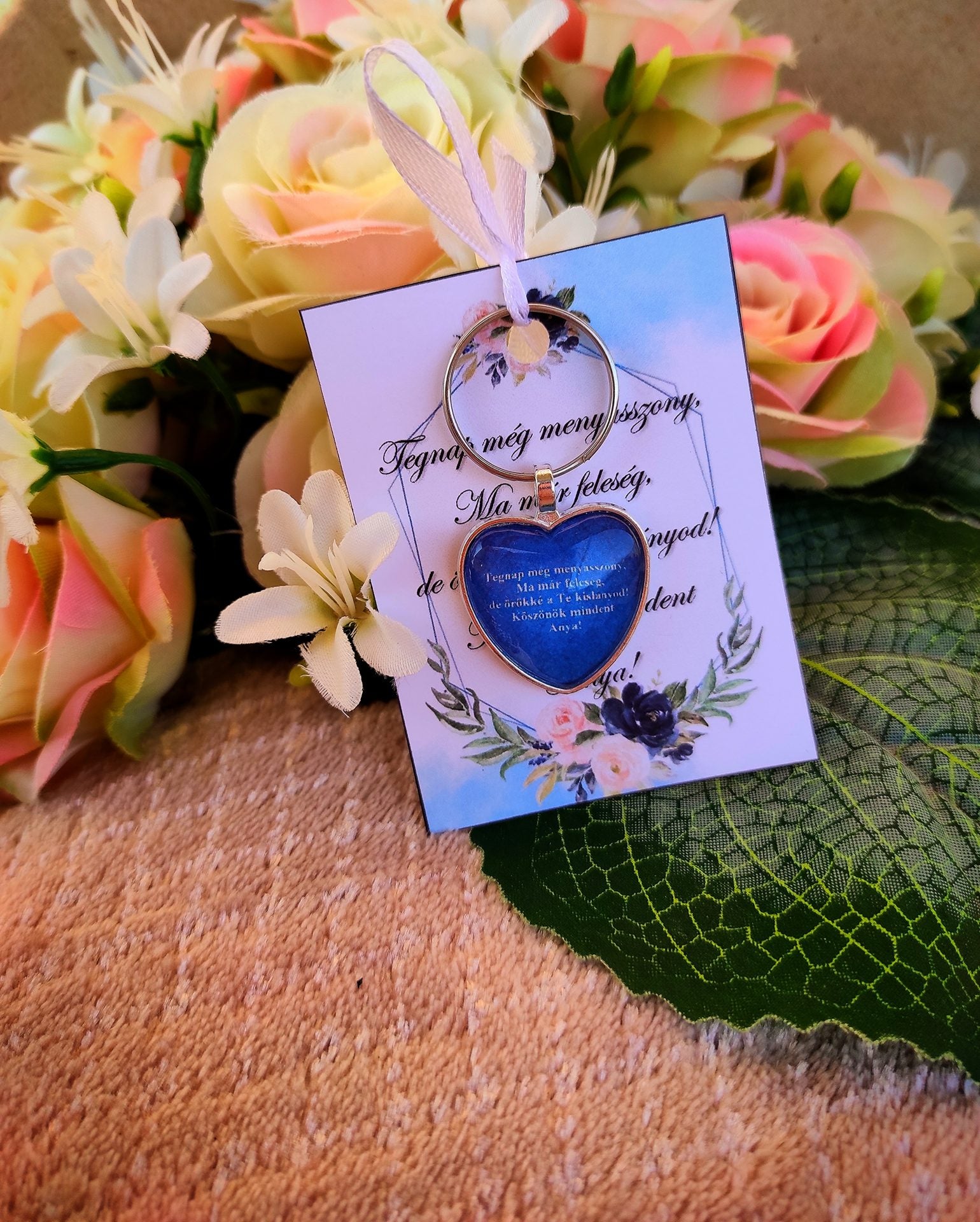 Anyukáknak ajándék kulcstartó